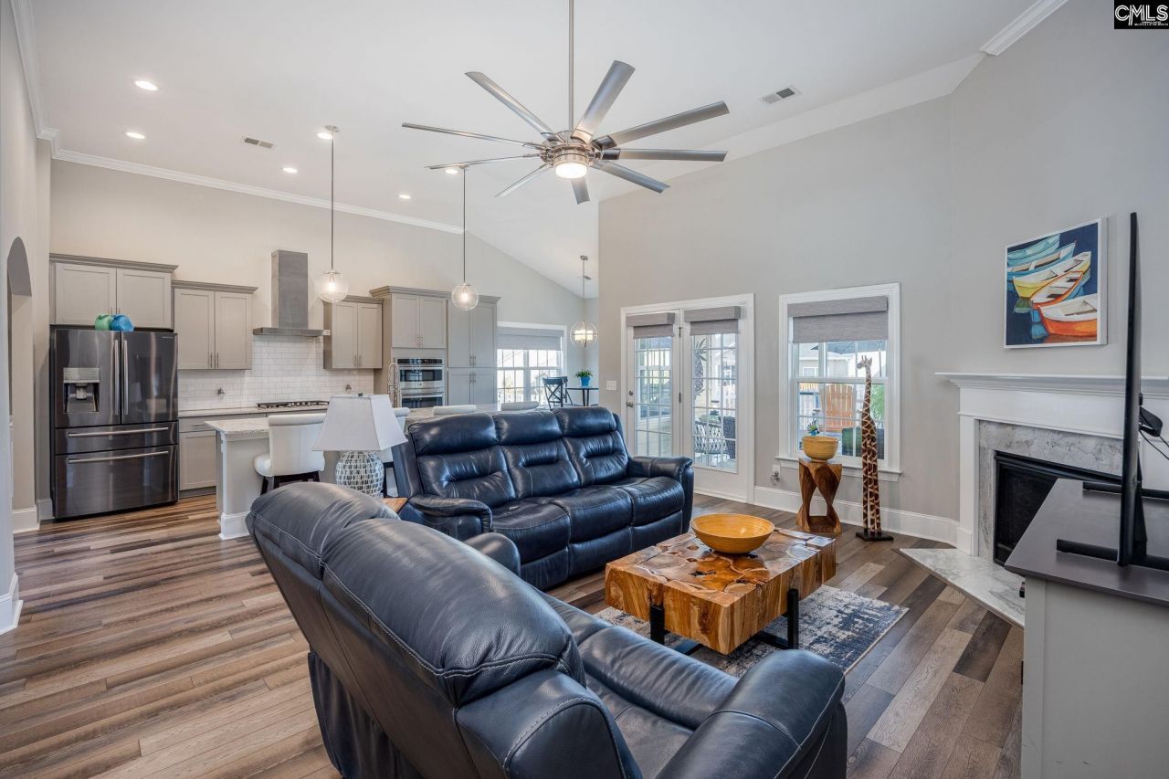 820 Dutchmaster Drive  Photo 12