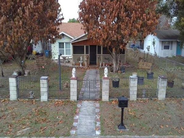 515 N 3RD STREET , LAKE WALES, FL 33853