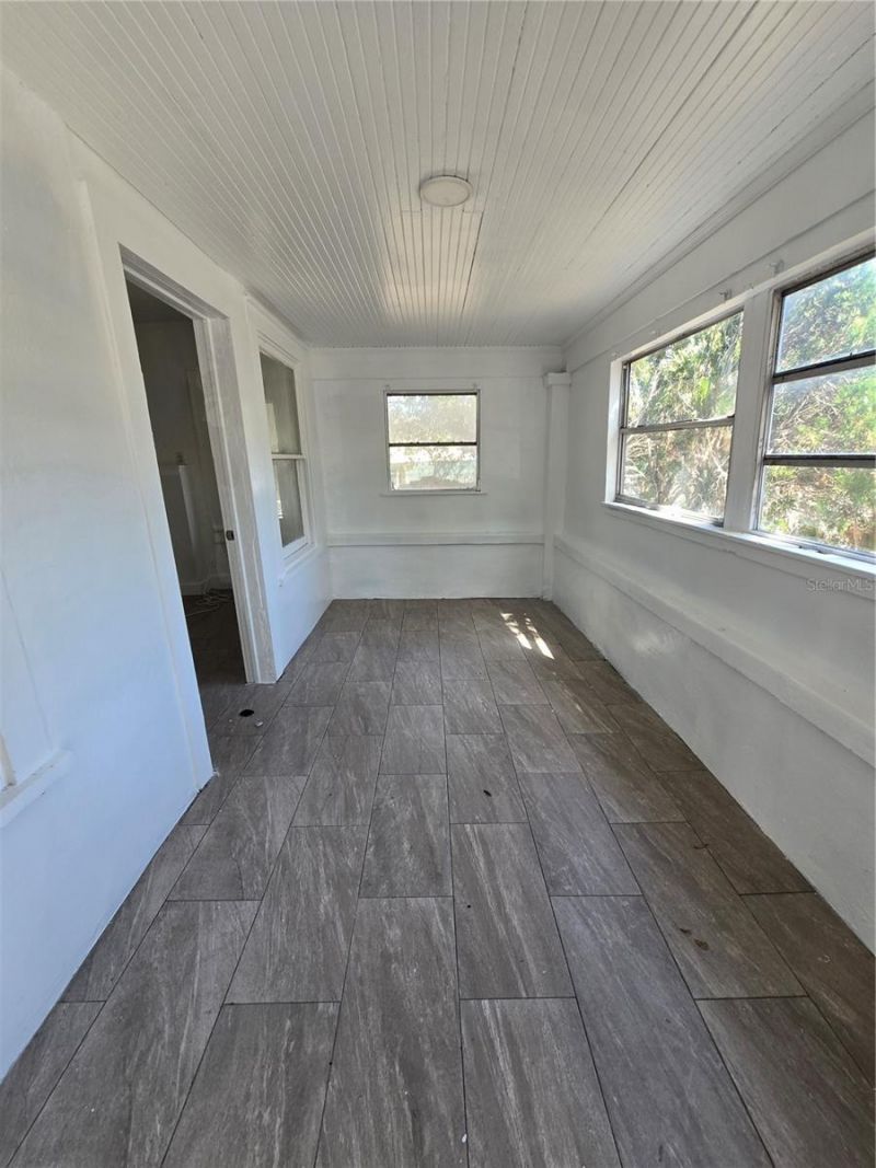 2001 11th Street S, Saint Petersburg, FL 33705 Photo