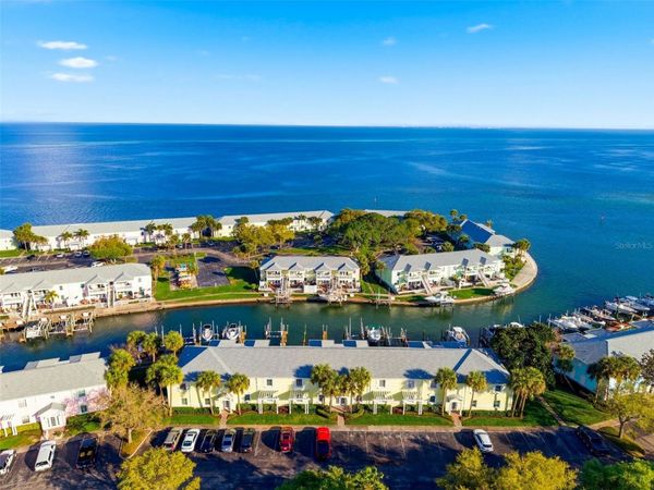 5174 BEACH DRIVE SE, Unit D, ST PETERSBURG, FL 33705