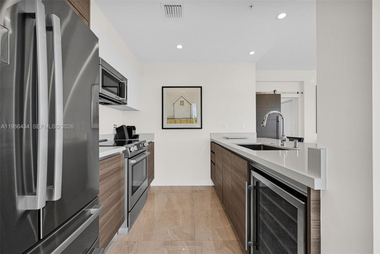 1900 SE 2nd St, Unit 301, Deerfield Beach, FL 33441 Photo