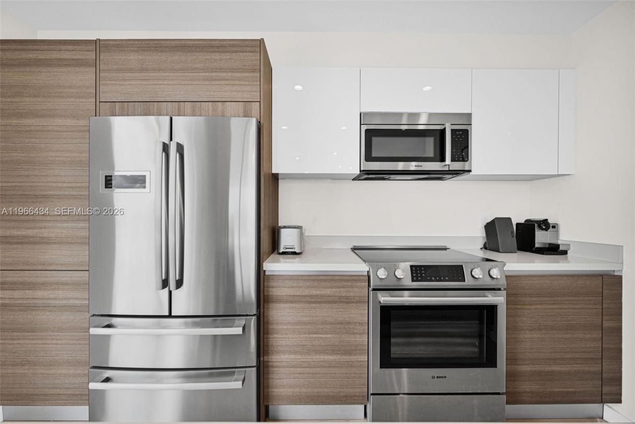 1900 SE 2nd St, Unit 301, Deerfield Beach, FL 33441 Photo