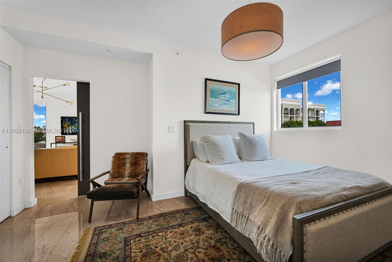 1900 SE 2nd St, Unit 301, Deerfield Beach, FL 33441 Photo