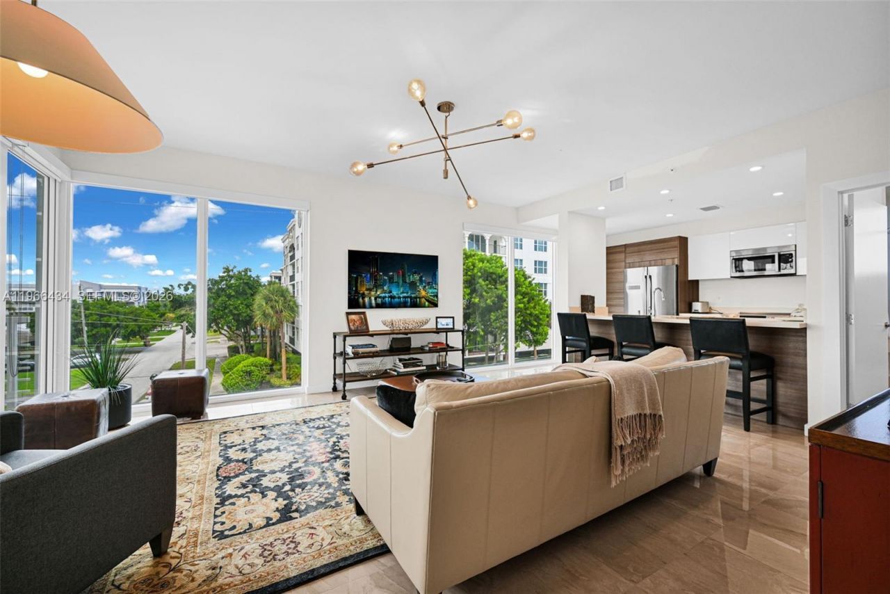 1900 SE 2nd St, Unit 301, Deerfield Beach, FL 33441 Photo