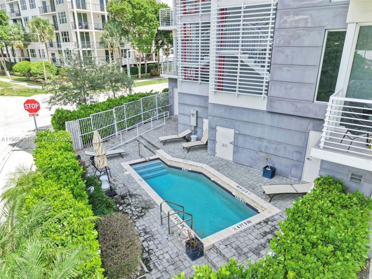 1900 SE 2nd St, Unit 301, Deerfield Beach, FL 33441 Photo