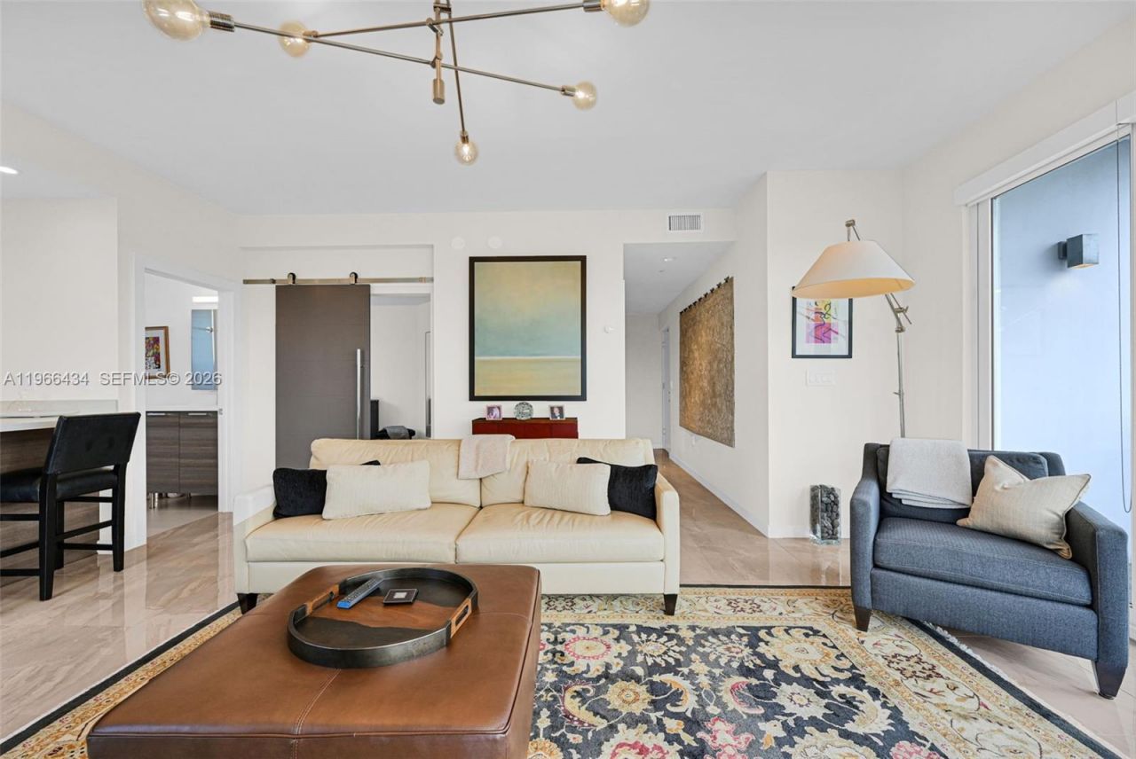 1900 SE 2nd St, Unit 301, Deerfield Beach, FL 33441 Photo