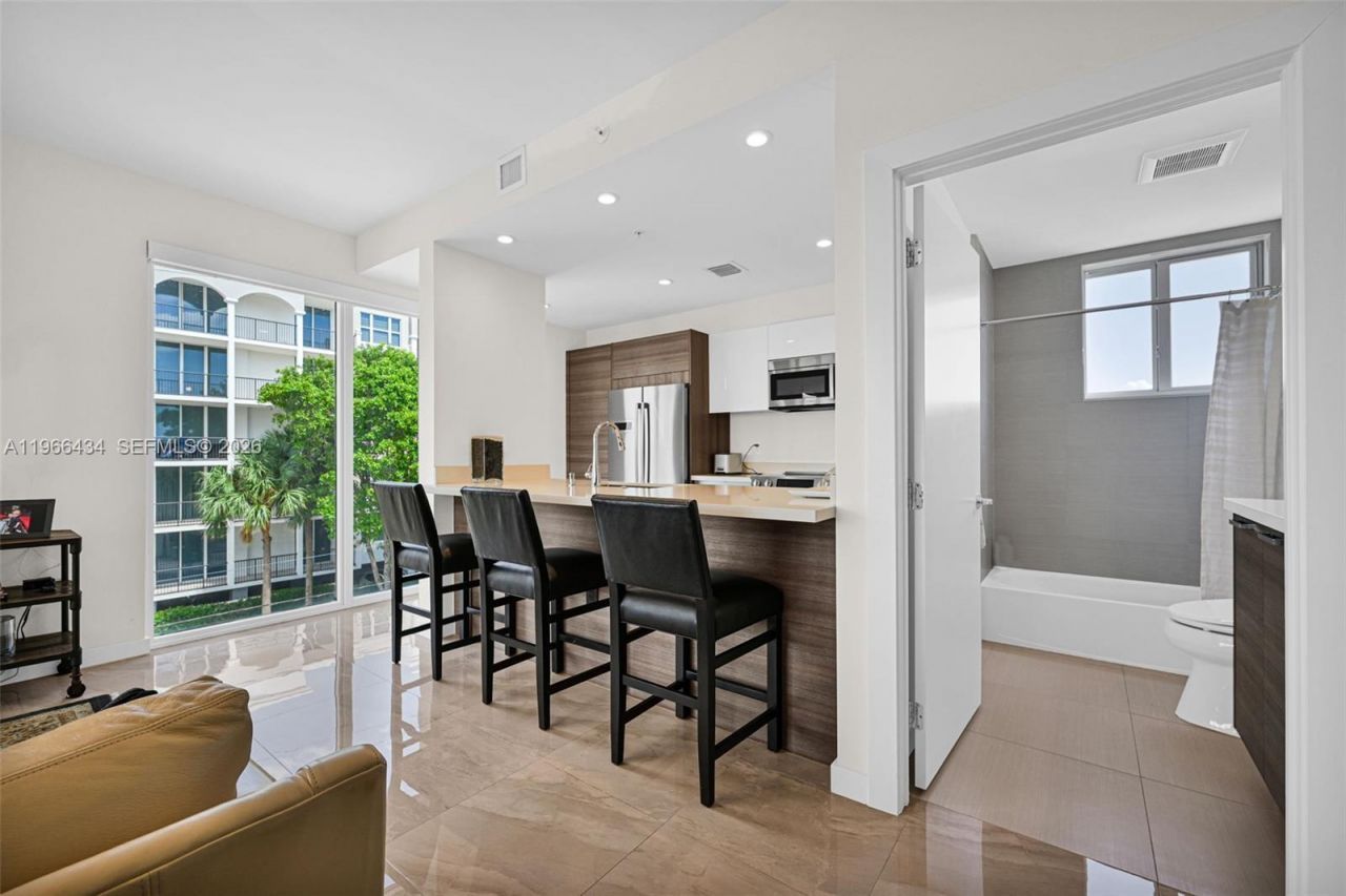 1900 SE 2nd St, Unit 301, Deerfield Beach, FL 33441 Photo