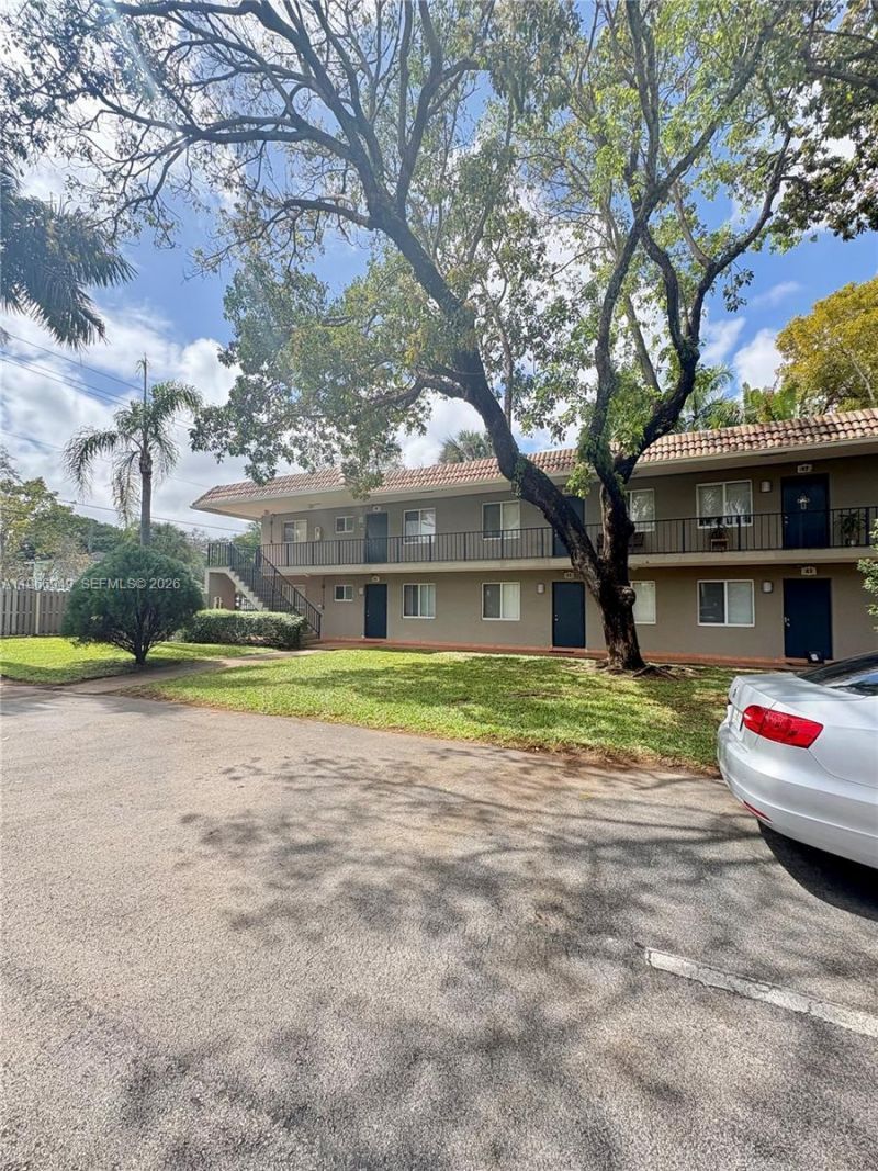 1111 SW 4th St, Fort Lauderdale, FL 33312 Photo