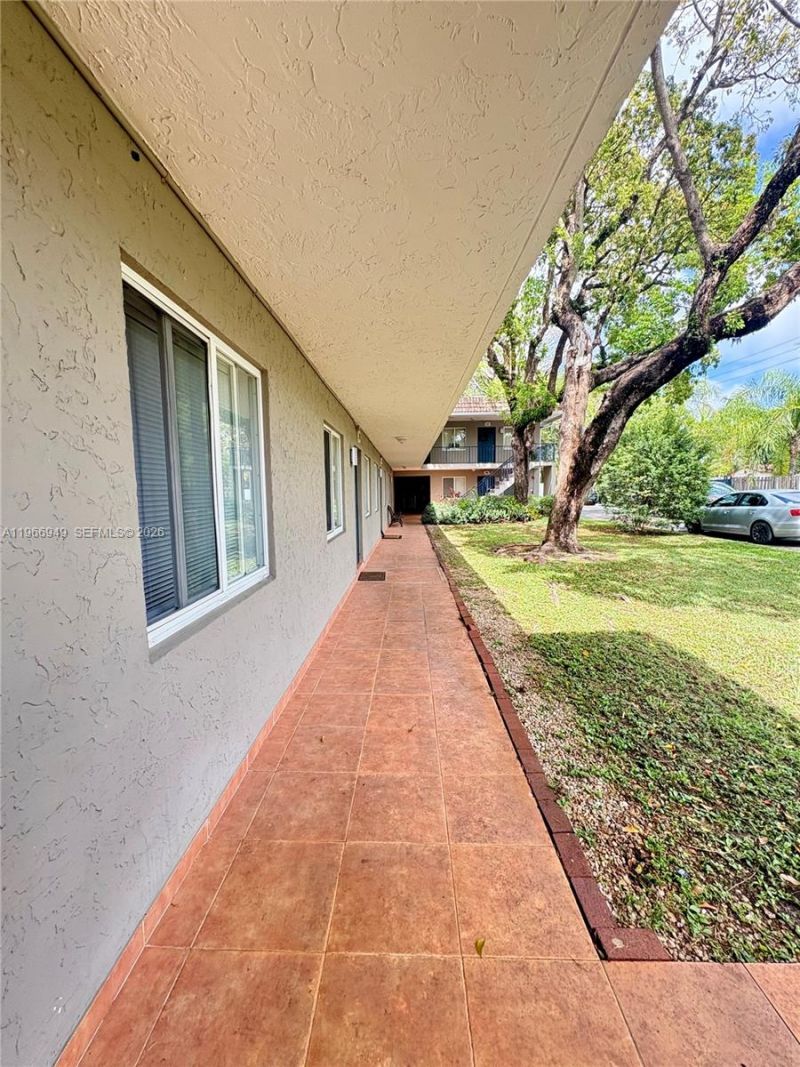 1111 SW 4th St, Fort Lauderdale, FL 33312 Photo