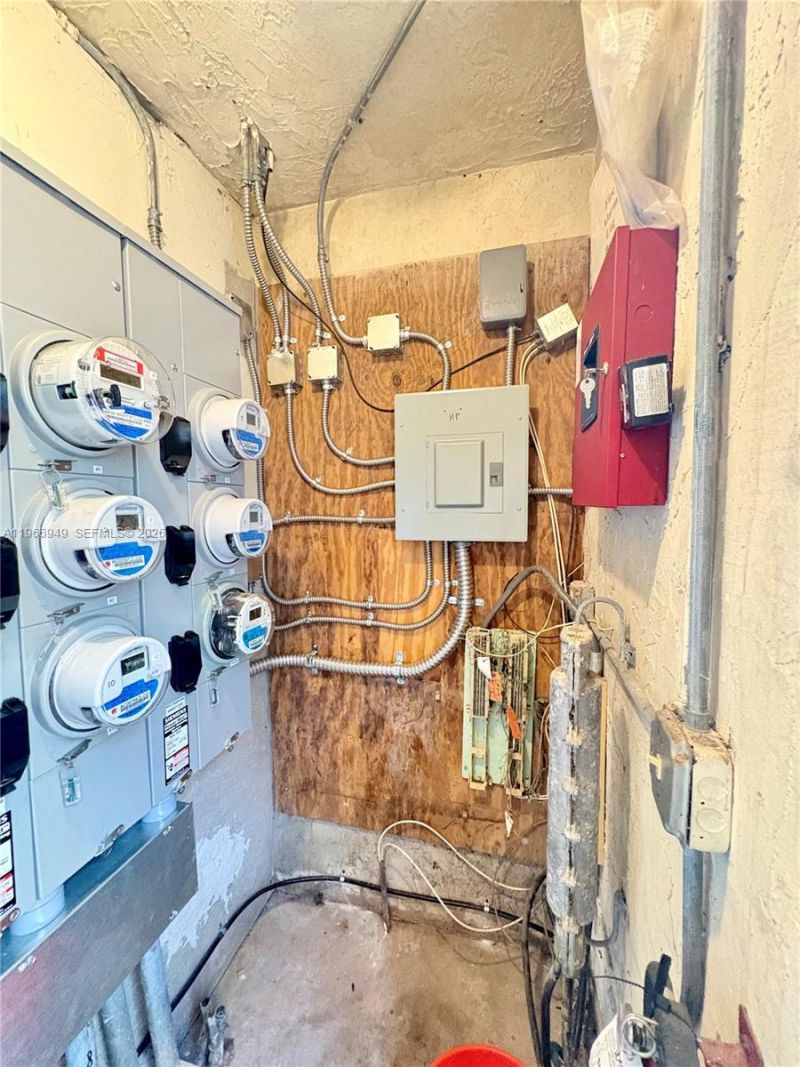 1111 SW 4th St, Fort Lauderdale, FL 33312 Photo