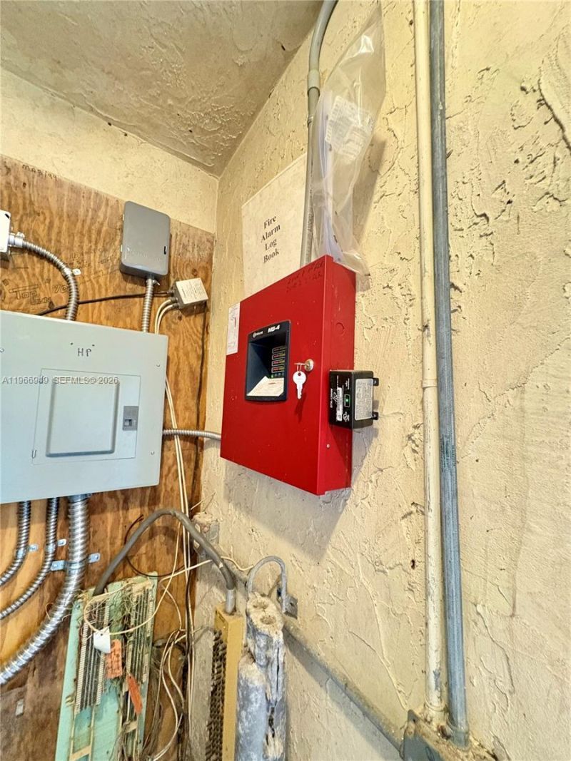 1111 SW 4th St, Fort Lauderdale, FL 33312 Photo