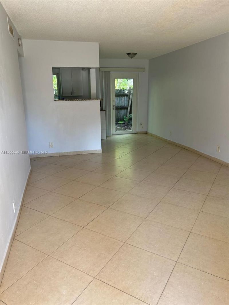 1111 SW 4th St, Fort Lauderdale, FL 33312 Photo