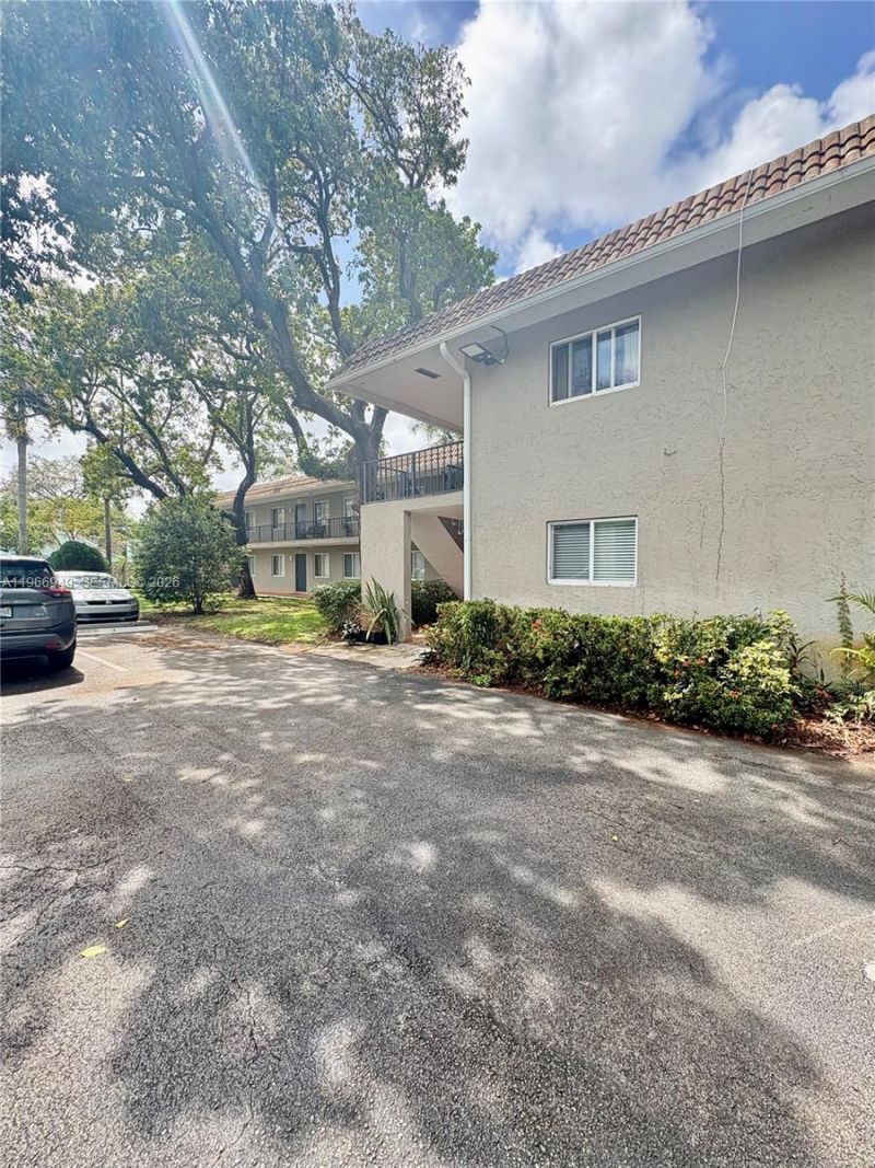 1111 SW 4th St, Fort Lauderdale, FL 33312 Photo