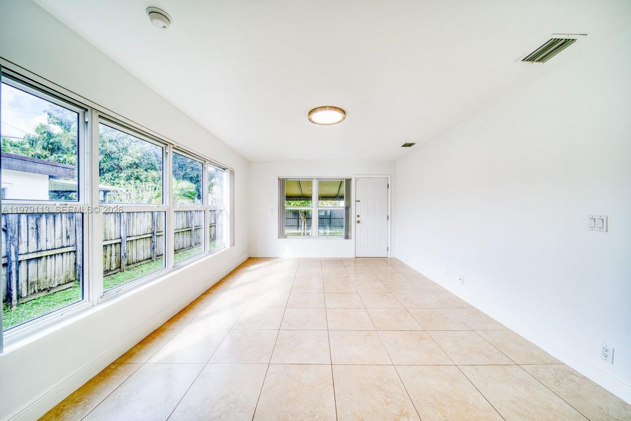 3930 SW 68th Ave, Miami, FL 33155 Photo