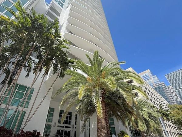 950 Brickell Bay Dr, Unit 301, Miami, FL 33131