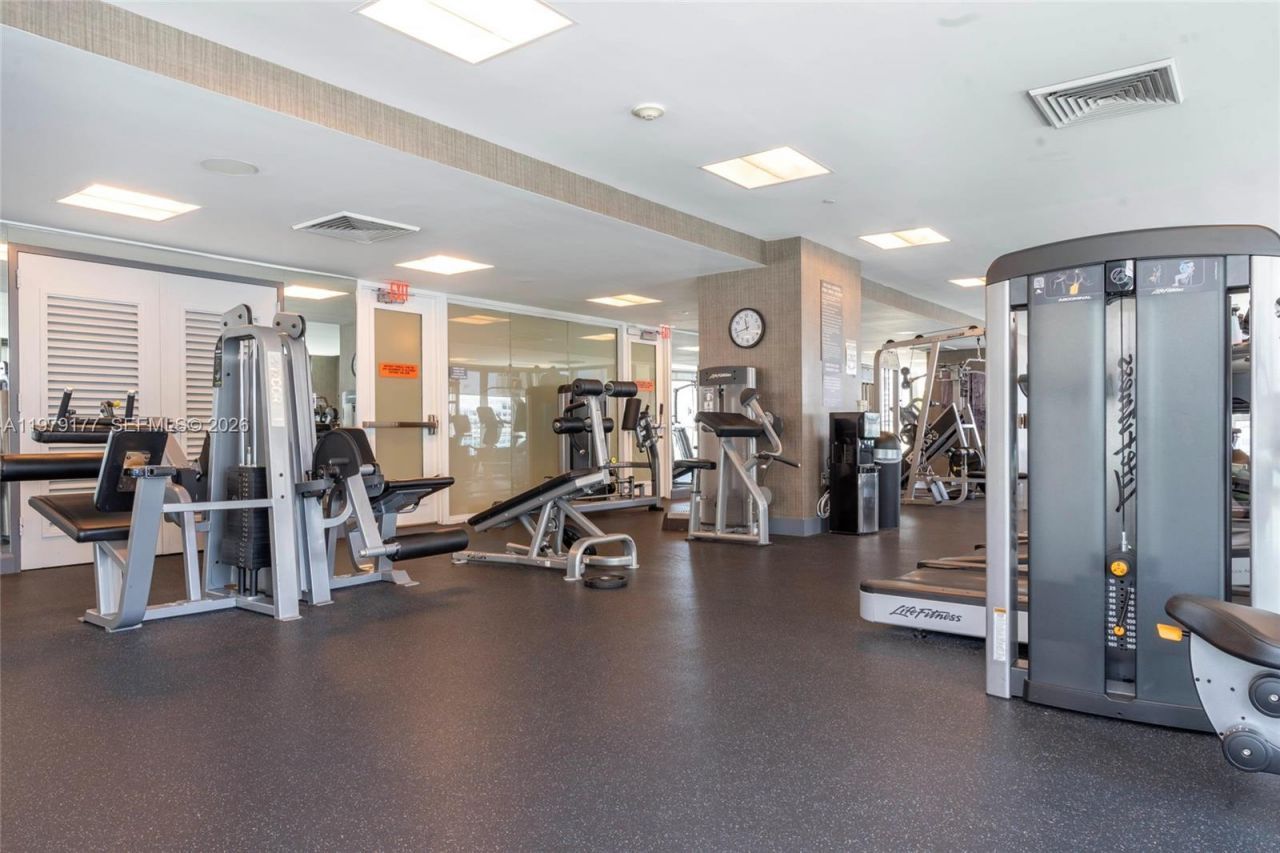 950 Brickell Bay Dr, Unit 301, Miami, FL 33131 Photo