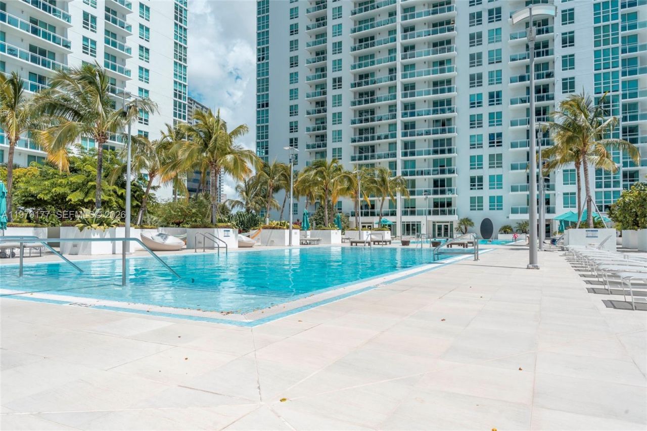 950 Brickell Bay Dr, Unit 301, Miami, FL 33131 Photo