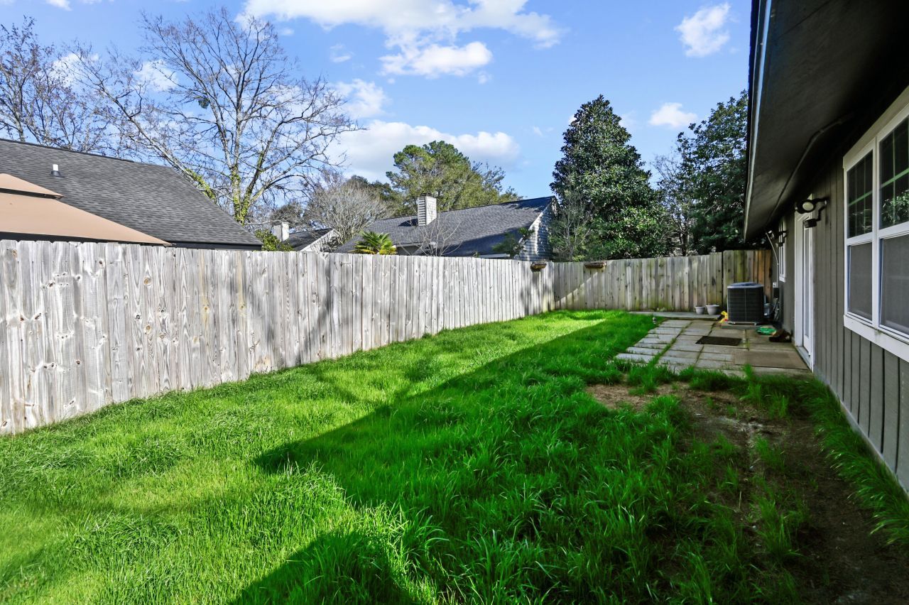 1127 Snap Dragon Court Photo 23