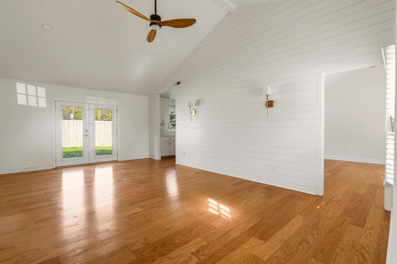 1127 Snap Dragon Court Photo 7