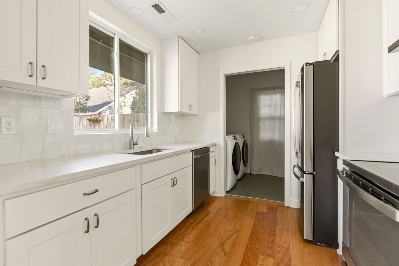 1127 Snap Dragon Court Photo 9