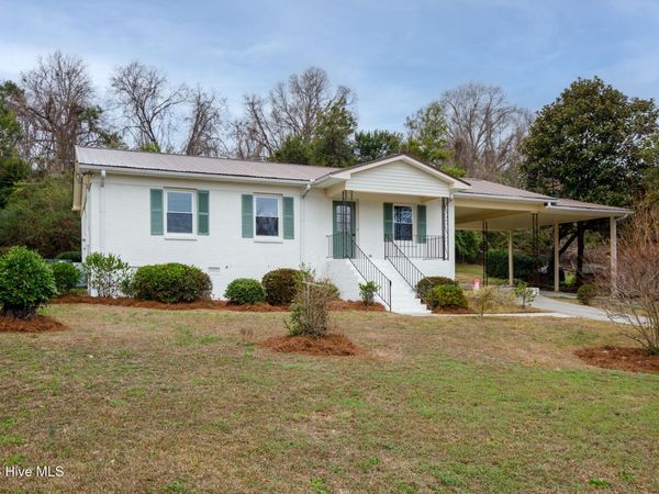252 S Stephens Street, Southern Pines, NC 28387