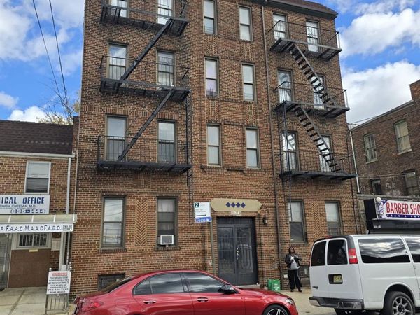 10327 114th Street , Richmond Hill, NY 11419