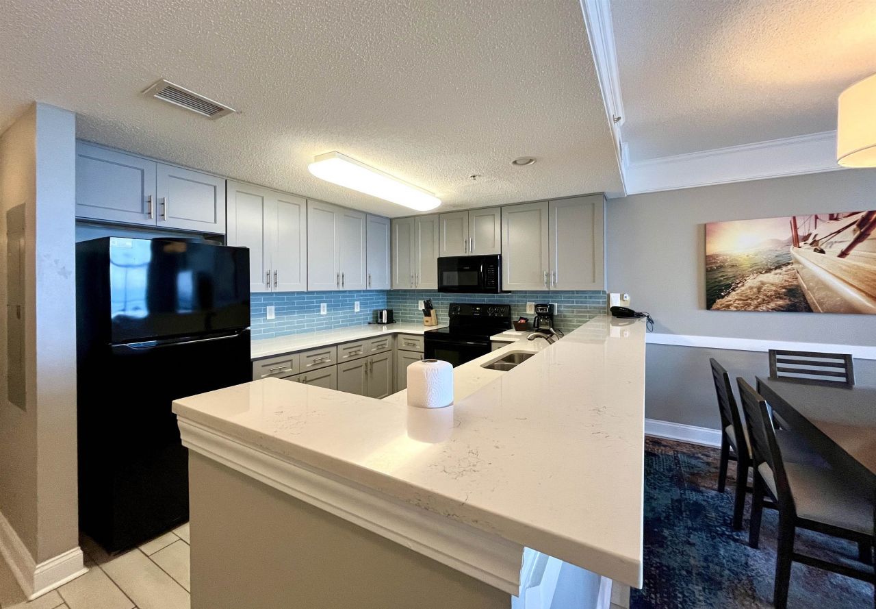 2600 N Ocean Blvd.  Photo 4