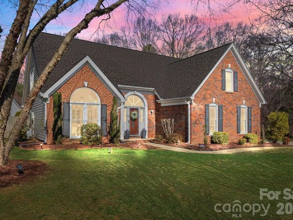 646 Franklin Grove Drive, Mooresville, NC 28115
