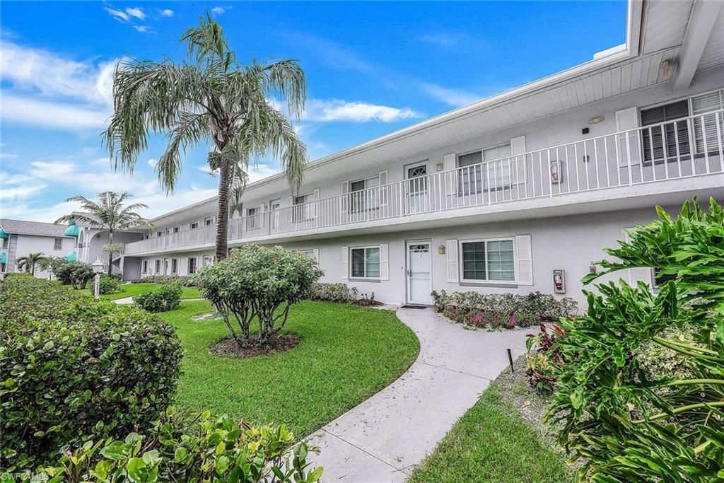 228 Belina Dr, Unit 606, Naples, FL 34104 Photo