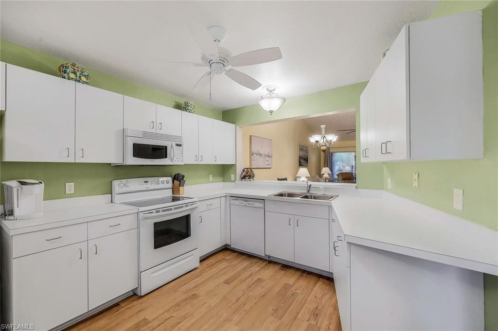 228 Belina Dr, Unit 606, Naples, FL 34104 Photo