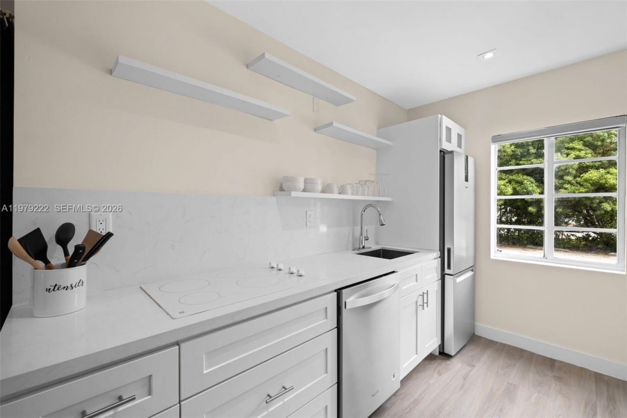 1241 14th St , Unit 4, Miami Beach, FL 33139 Photo