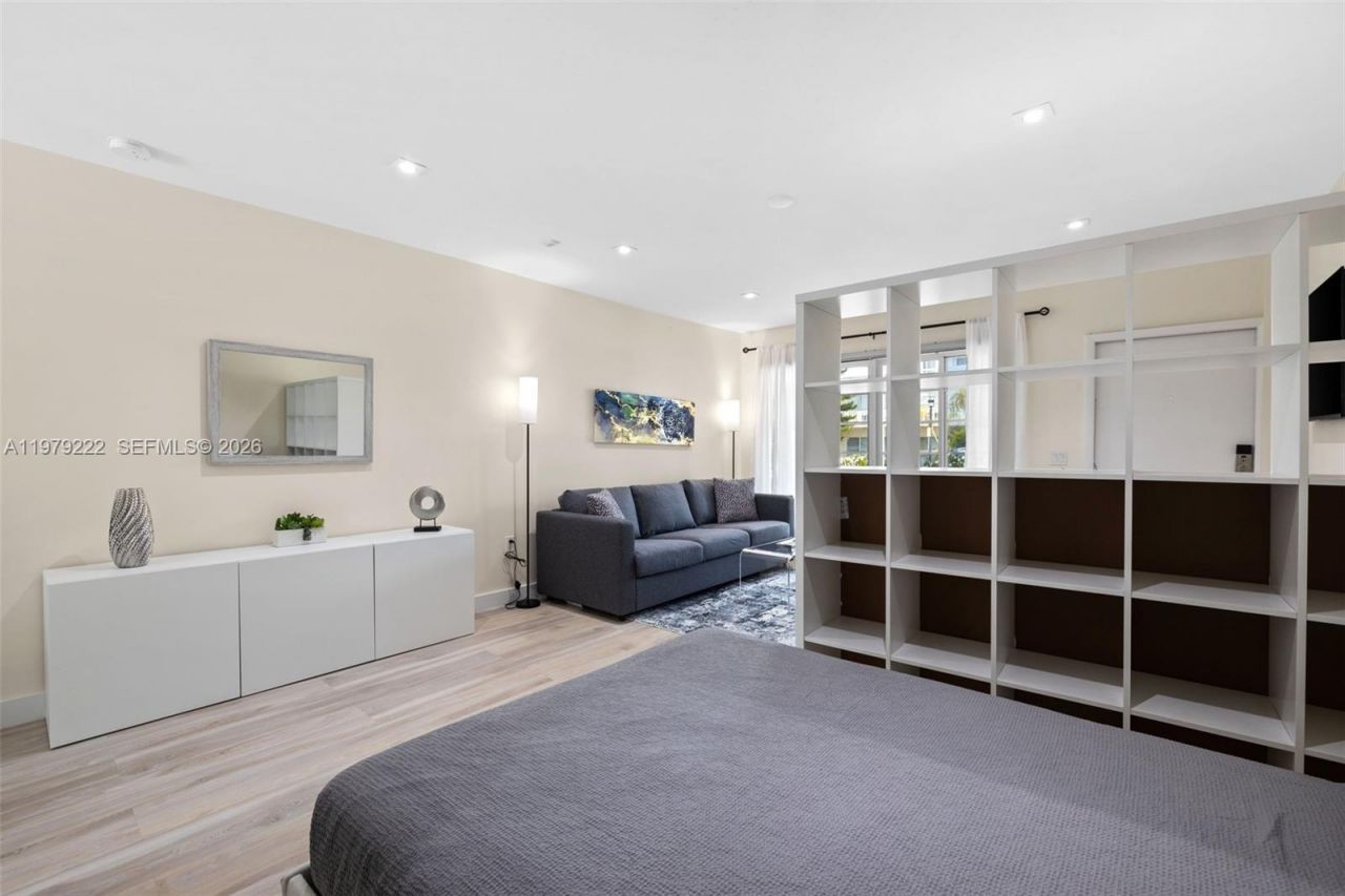 1241 14th St , Unit 4, Miami Beach, FL 33139 Photo