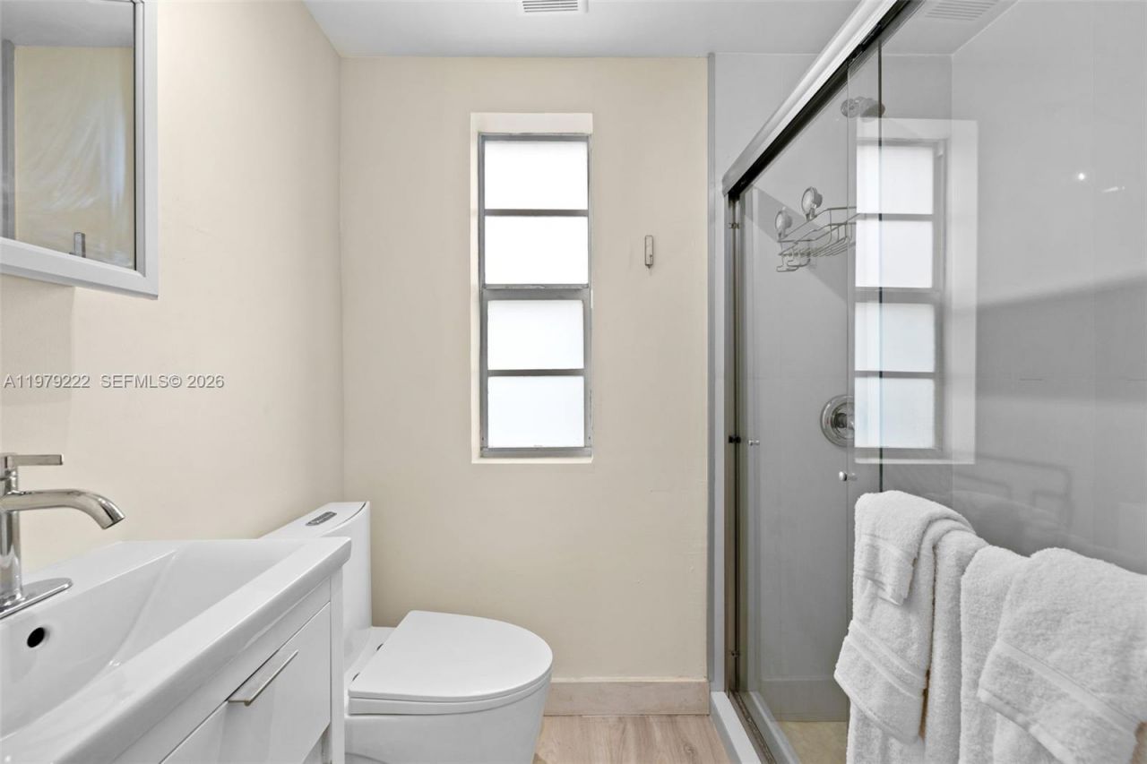 1241 14th St , Unit 4, Miami Beach, FL 33139 Photo