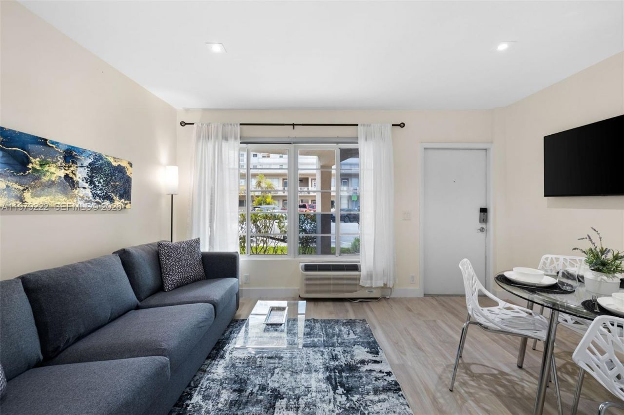 1241 14th St , Unit 4, Miami Beach, FL 33139 Photo