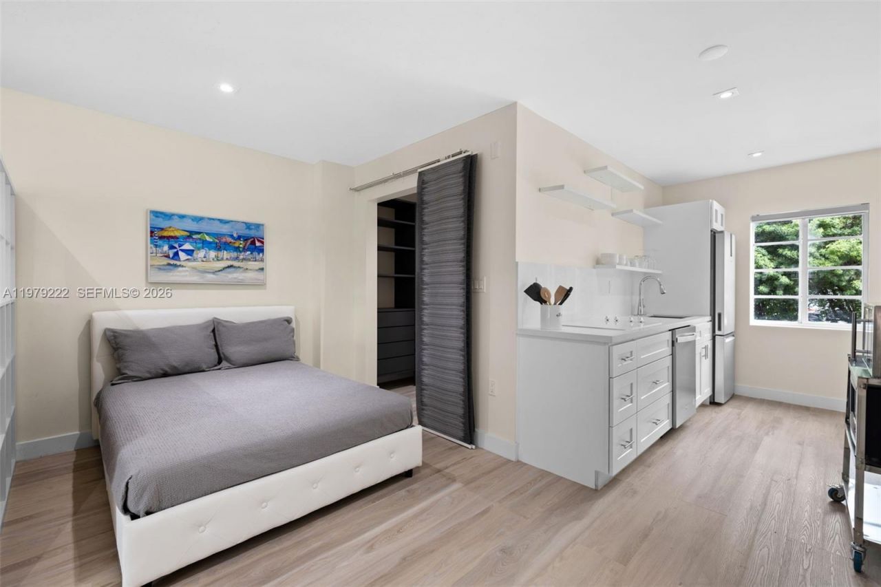 1241 14th St , Unit 4, Miami Beach, FL 33139 Photo