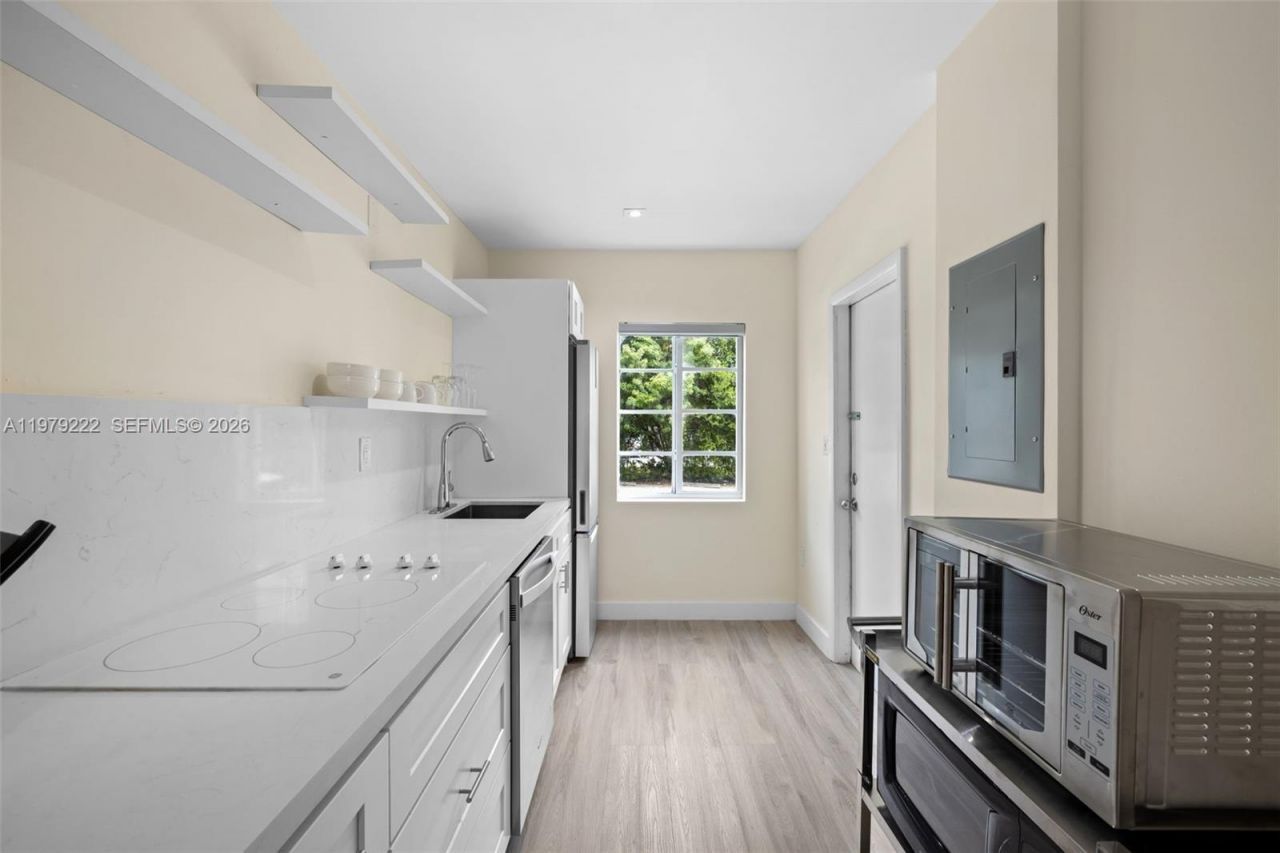 1241 14th St , Unit 4, Miami Beach, FL 33139 Photo