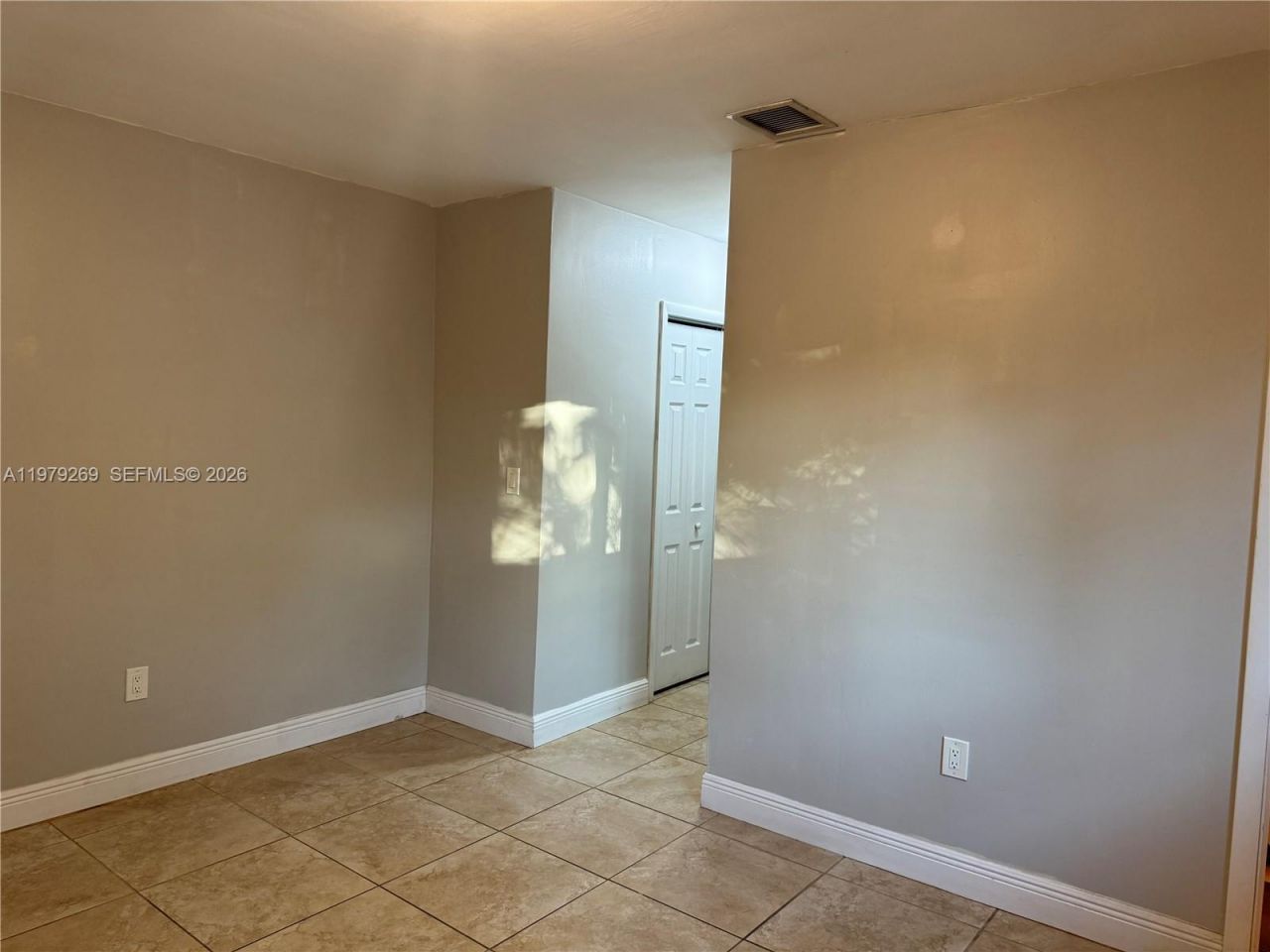 4734 SW 4th St , Miami, FL 33134 Photo