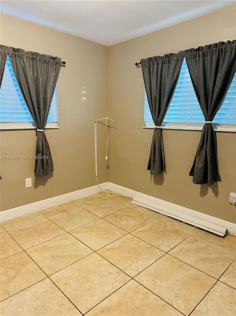 4734 SW 4th St , Miami, FL 33134 Photo