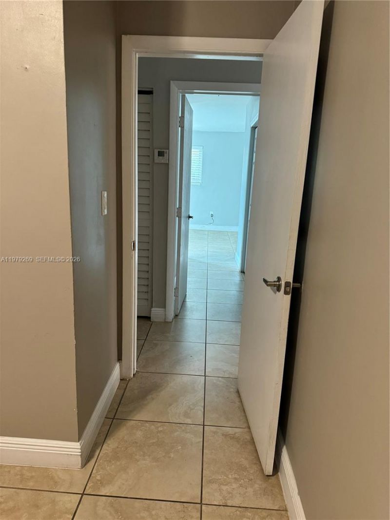 4734 SW 4th St , Miami, FL 33134 Photo