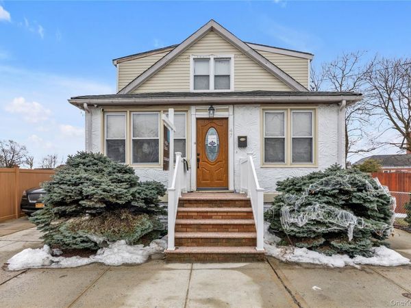 47 Murray Hill Street , Elmont, NY 11003