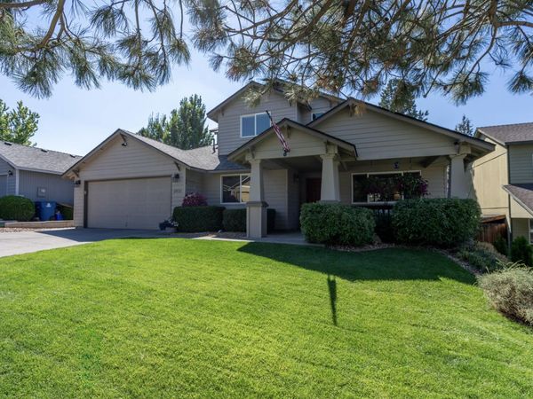2021 SW 37th Street, Redmond, OR 97756