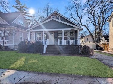 909 Hilldale Drive, Royal Oak, MI 48067