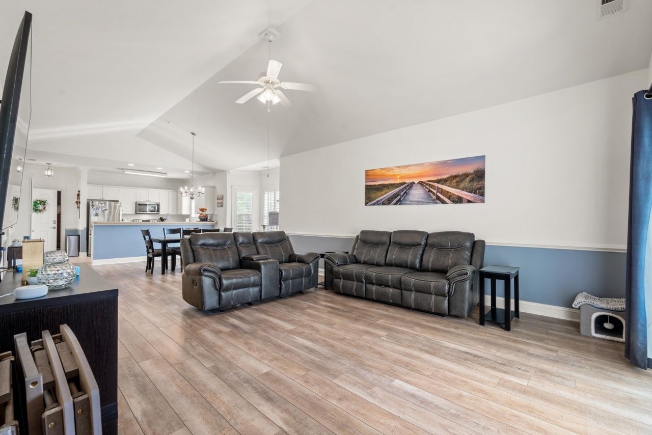 4837 Luster Leaf Circle Photo 10