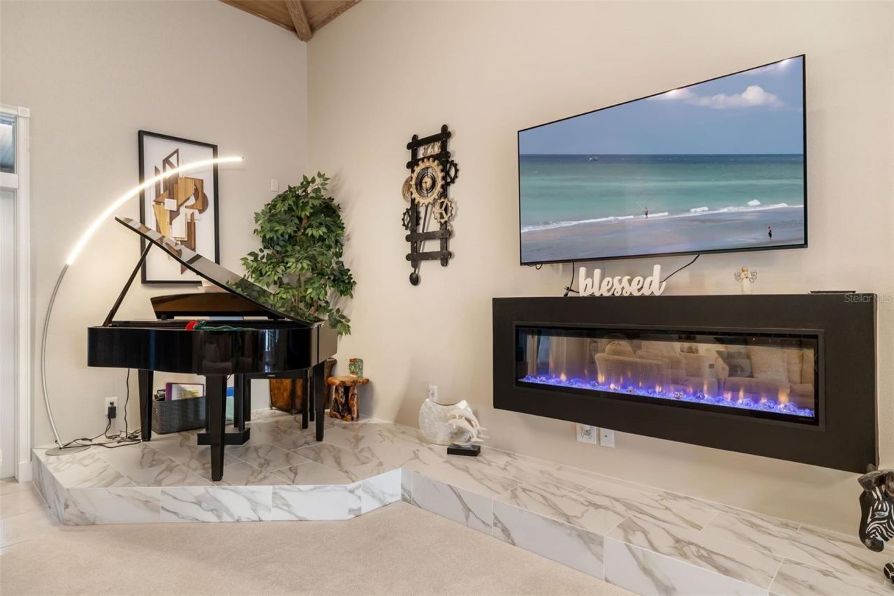 746 Eagle Point Drive, Venice, FL 34285 Photo