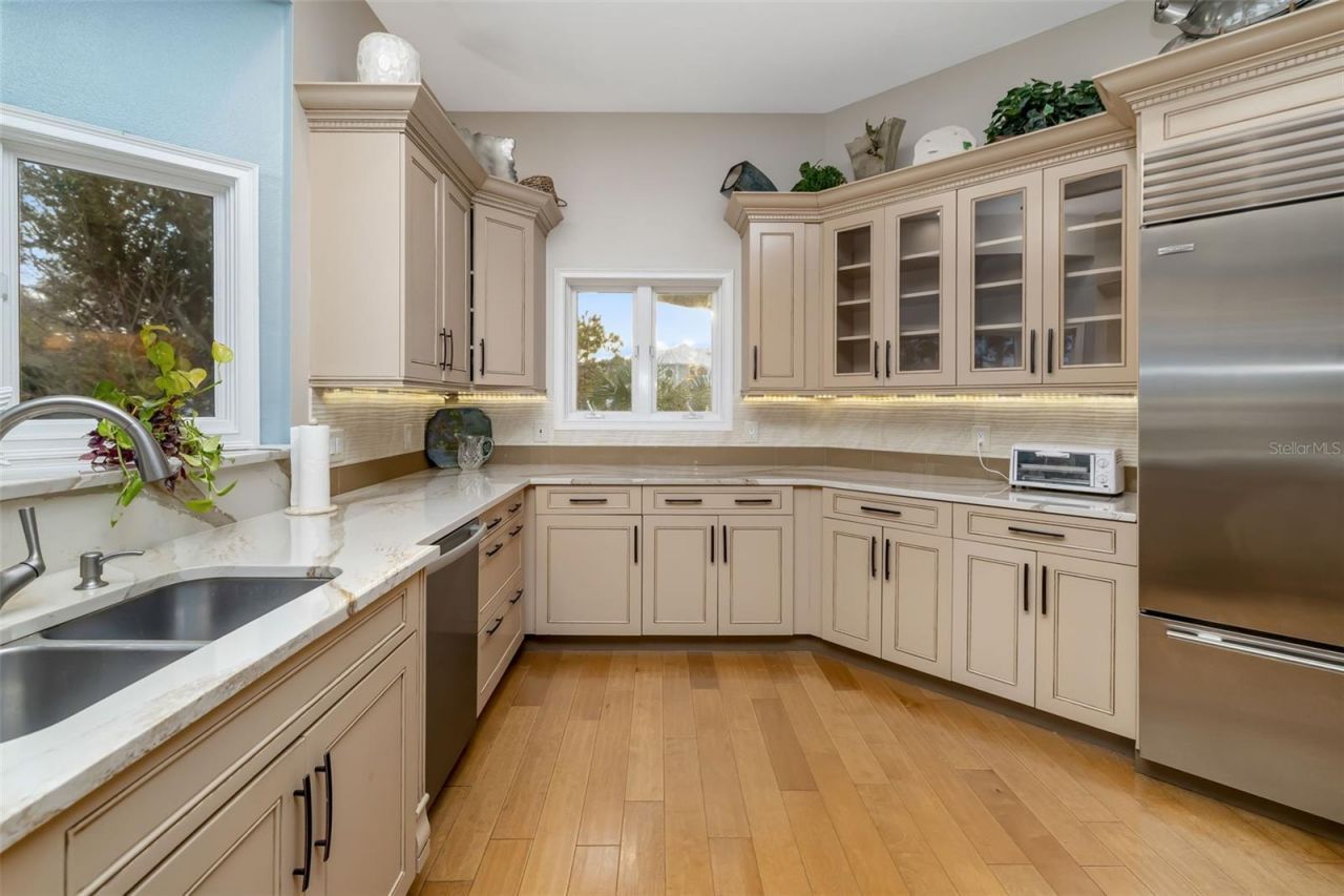 746 Eagle Point Drive, Venice, FL 34285 Photo