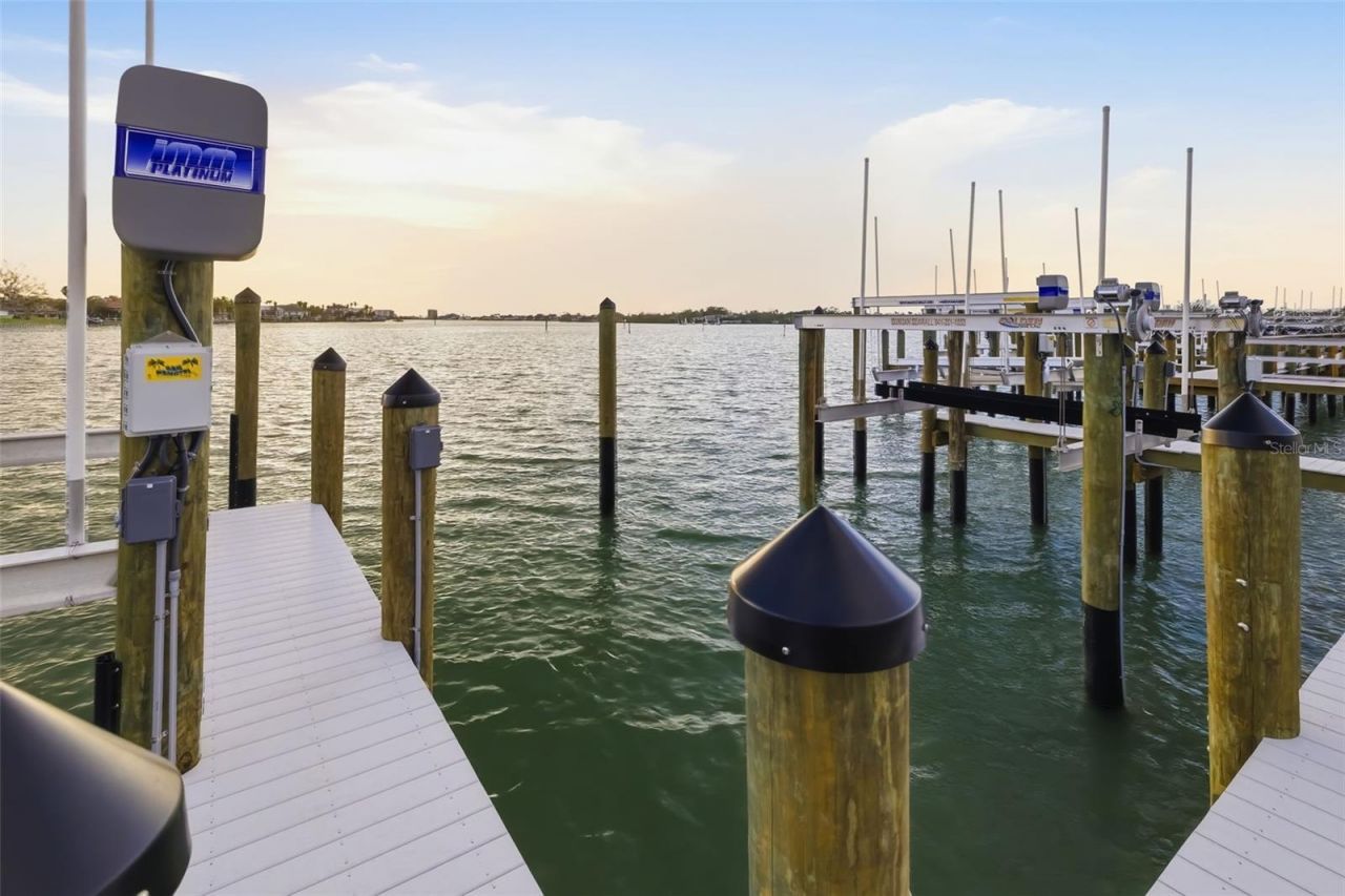 746 Eagle Point Drive, Venice, FL 34285 Photo