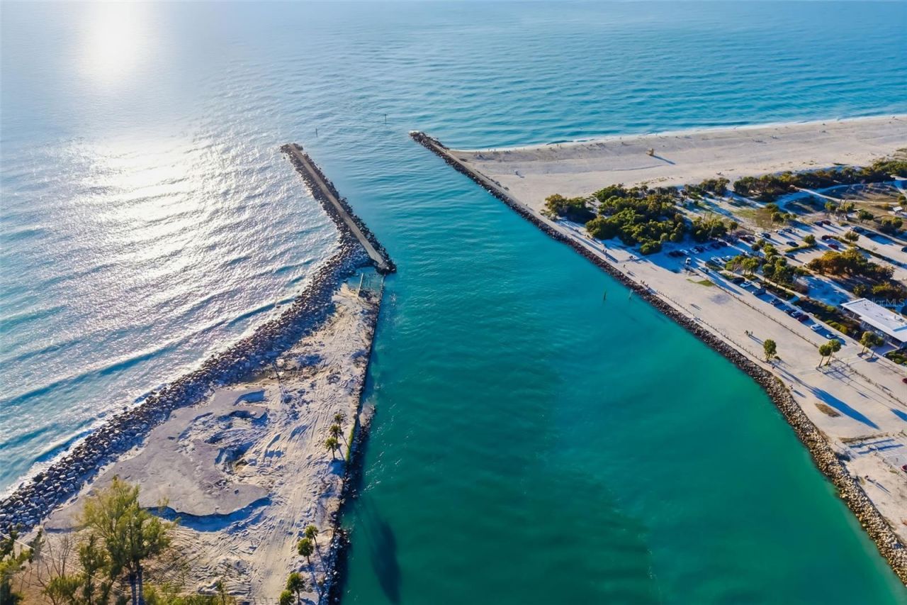 746 Eagle Point Drive, Venice, FL 34285 Photo