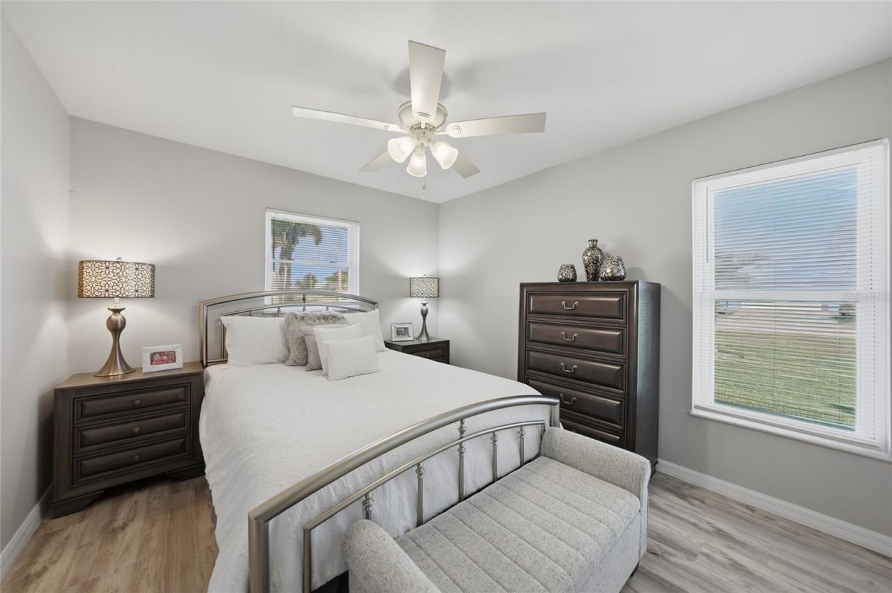 1120 SE 23rd Terrace , Cape Coral, FL 33990 Photo