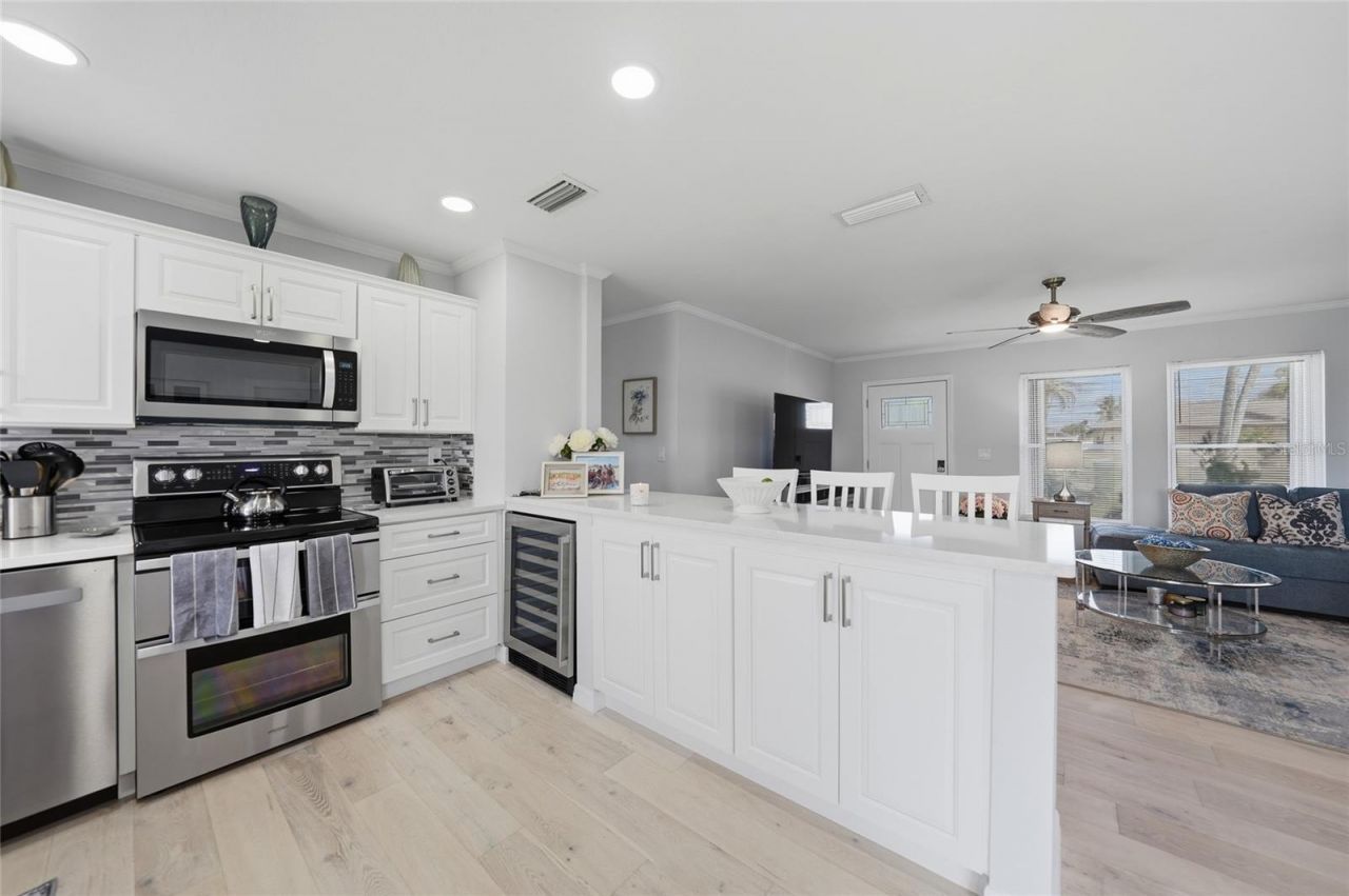 1120 SE 23rd Terrace , Cape Coral, FL 33990 Photo