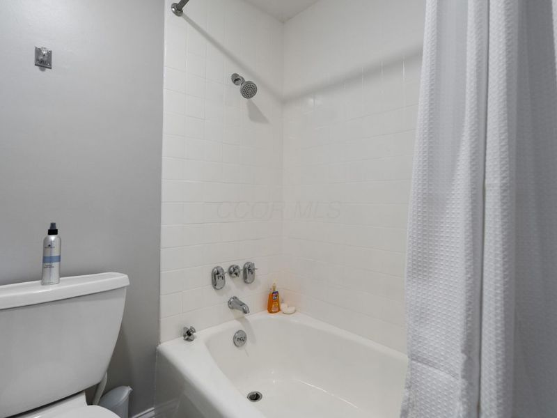 1000 Urlin Avenue , Unit 1607, Columbus, OH 43212 Photo 24